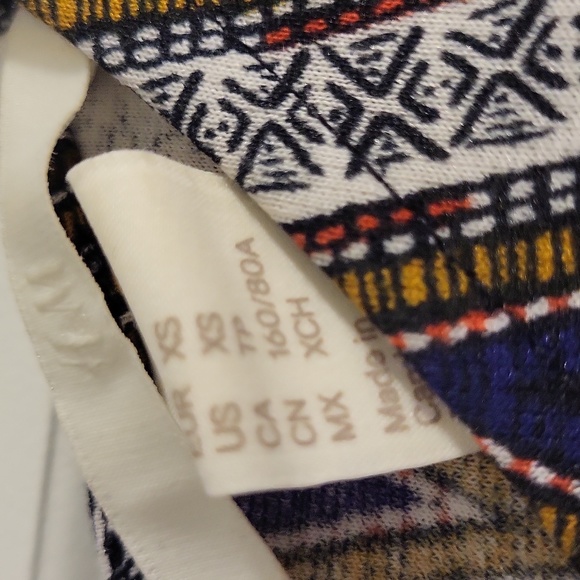 H&M pattern dress. Size XS - Picture 2 of 7